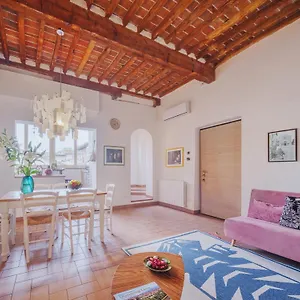 https://la-casa-di-aida.it-tuscanyhotel.com