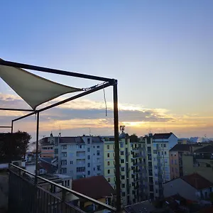 Apartment Skyline In Citta Studi A 1 Minuto Dal Metro Con Terrazzo Wi-fi E Netflix, Milan