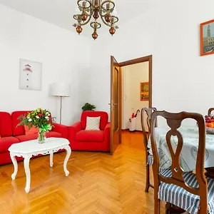 Bright Flat With Shared Garden Milano